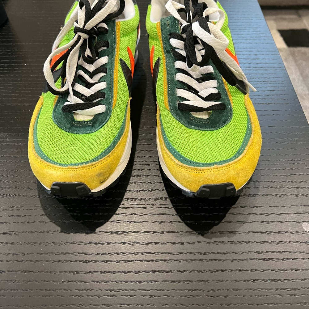 Multi Color Sniker With Double Color Laces - image 2